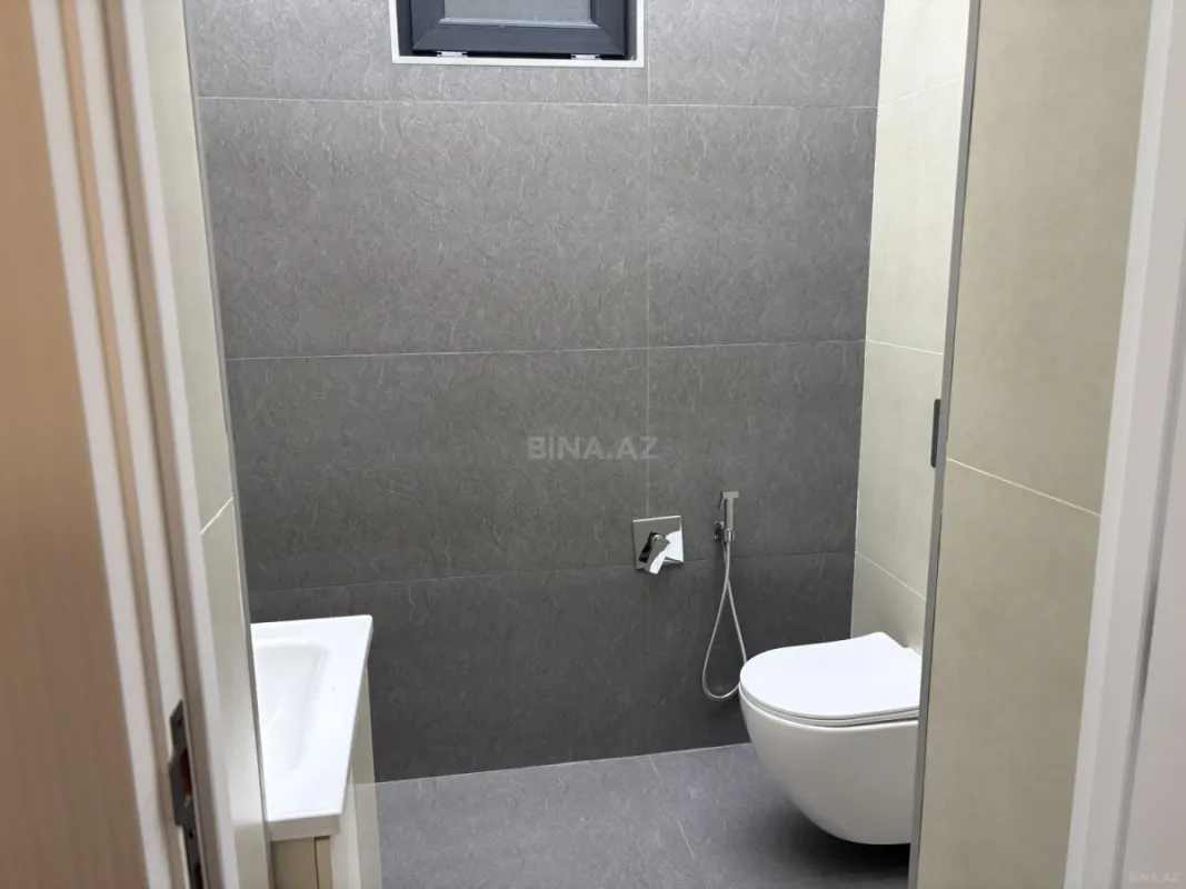 Satılır 5 otaqlı həyət evi 202 m²