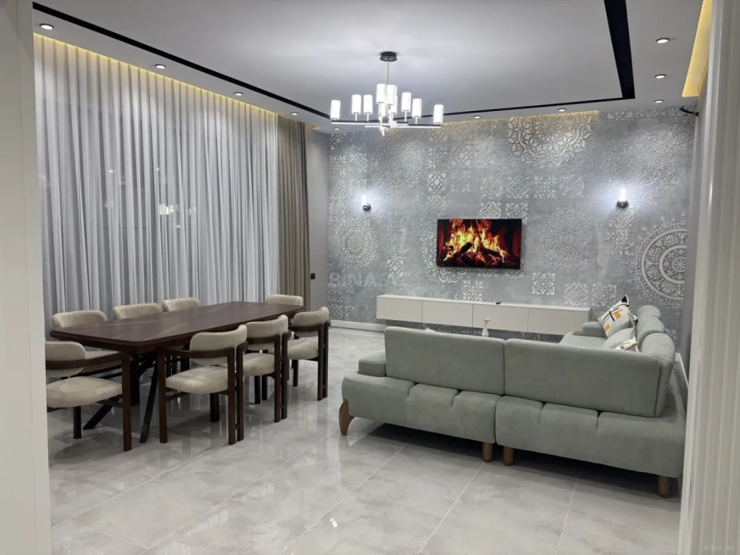 Satılır 5 otaqlı həyət evi 202 m²