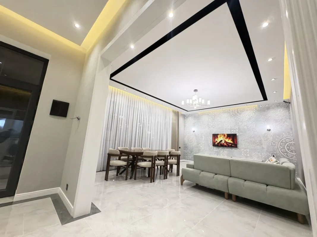 Satılır 5 otaqlı həyət evi 202 m²