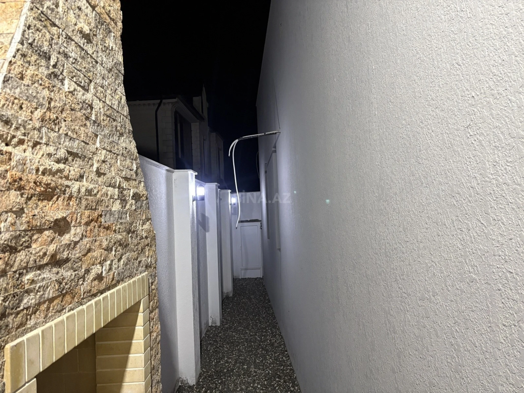 Satılır 5 otaqlı həyət evi 202 m²