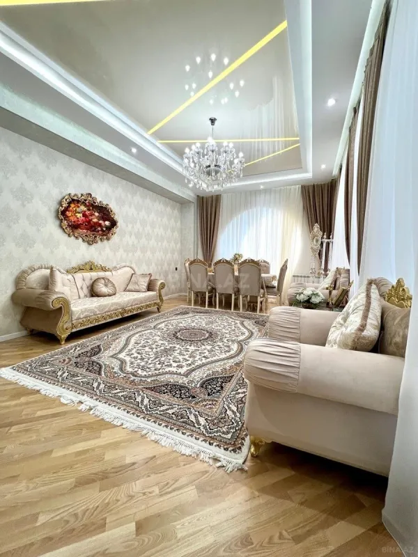 Satılır 5 otaqlı mənzil 500 m²