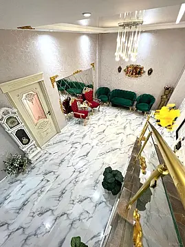 Satılır 5 otaqlı mənzil 500 m²