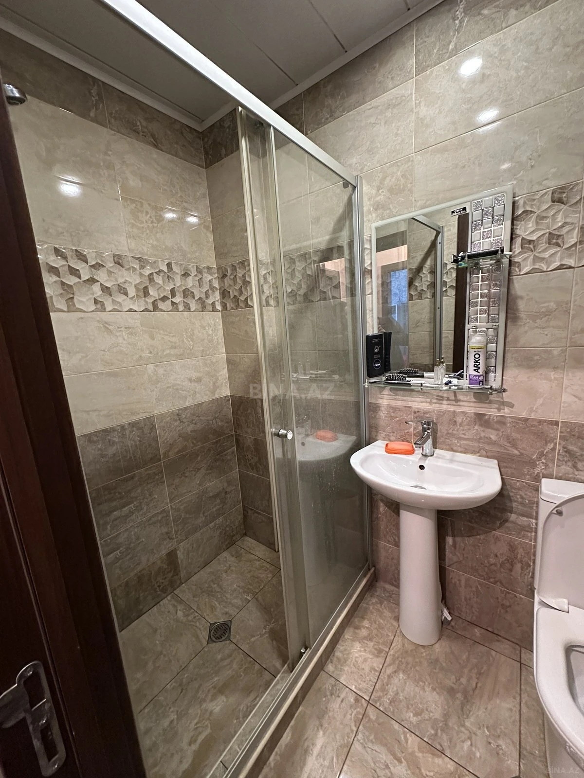 Kirayə verilir 1 otaqlı mənzil 45 m²