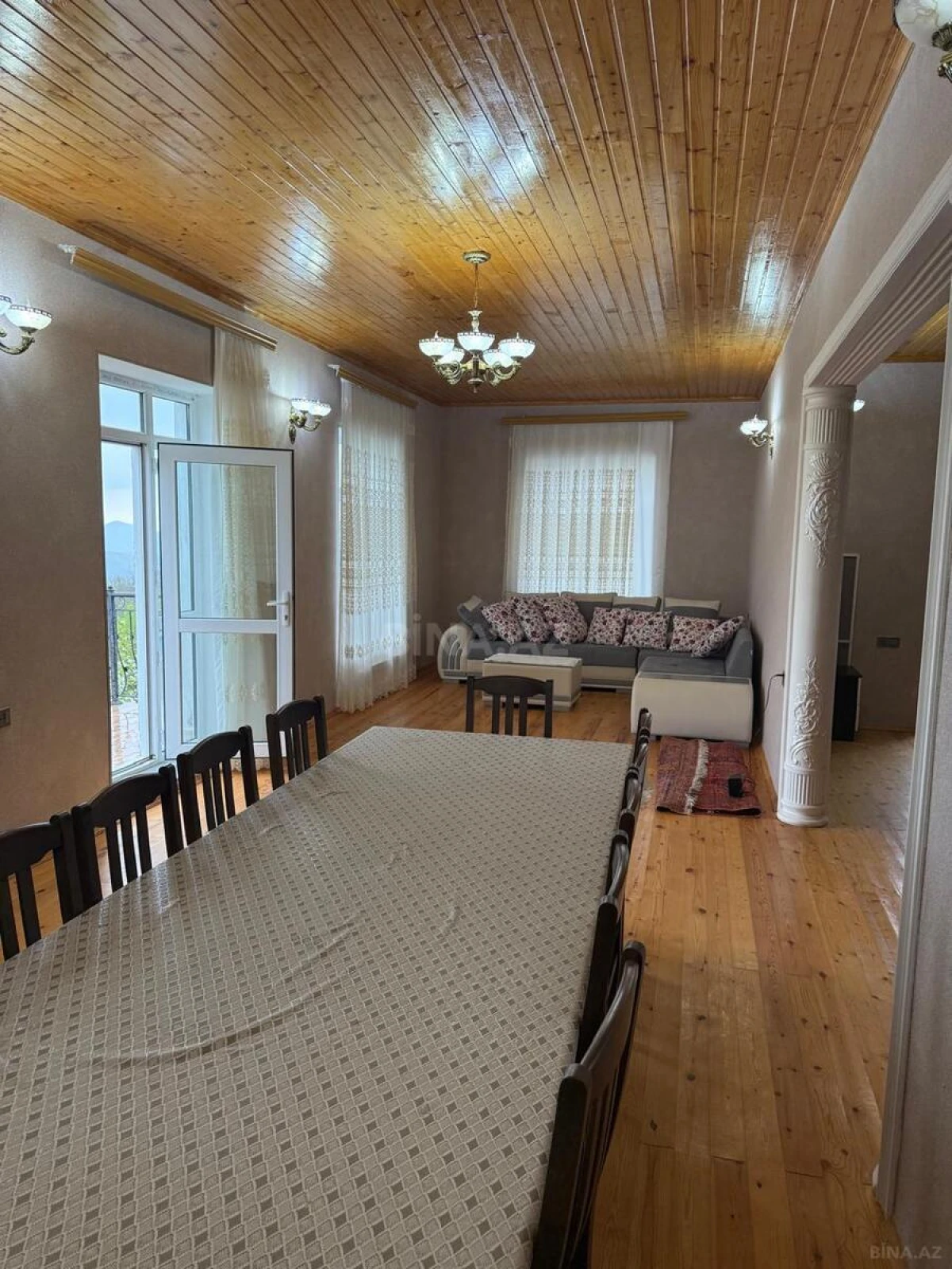 Satılır 8 otaqlı həyət evi 226 m²