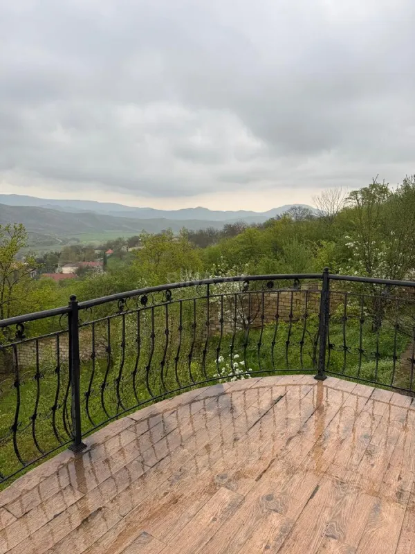 Satılır 8 otaqlı həyət evi 226 m²