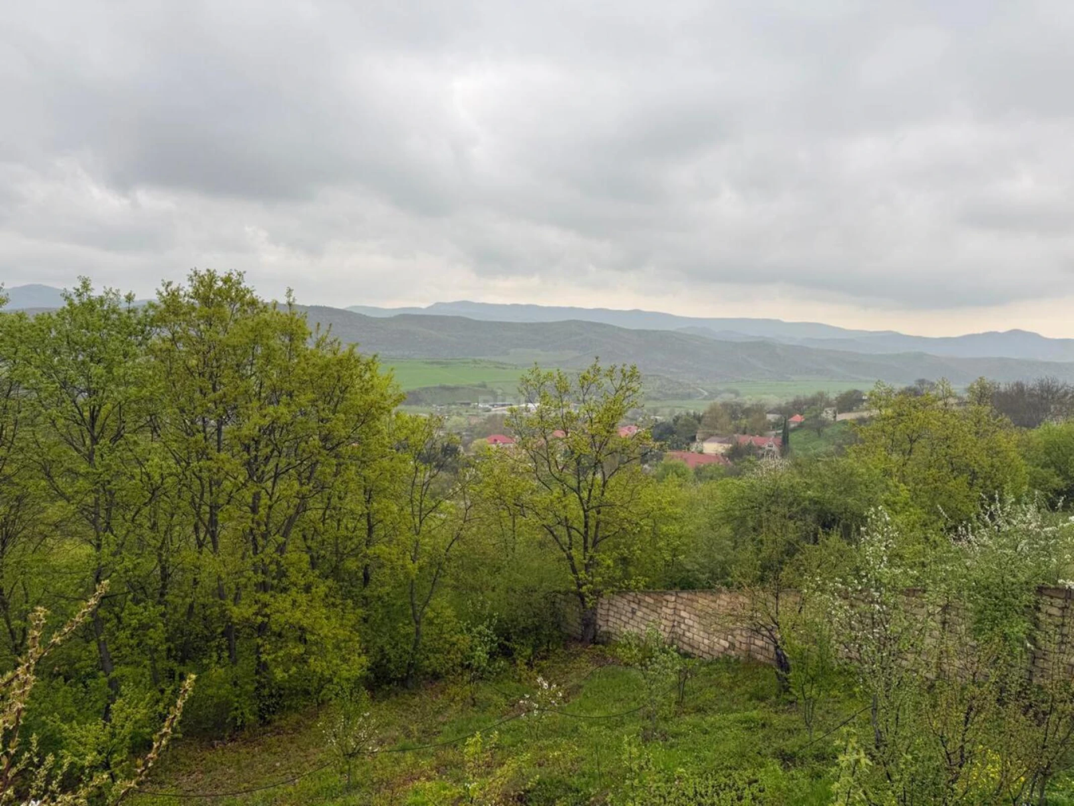 Satılır 8 otaqlı həyət evi 226 m²