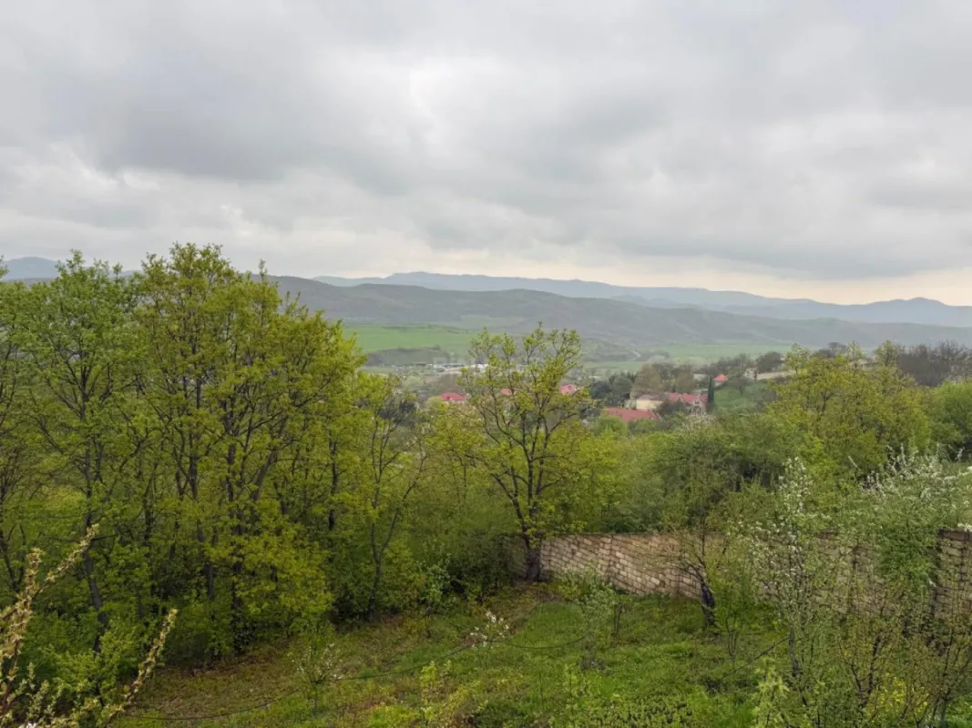 Satılır 8 otaqlı həyət evi 226 m²