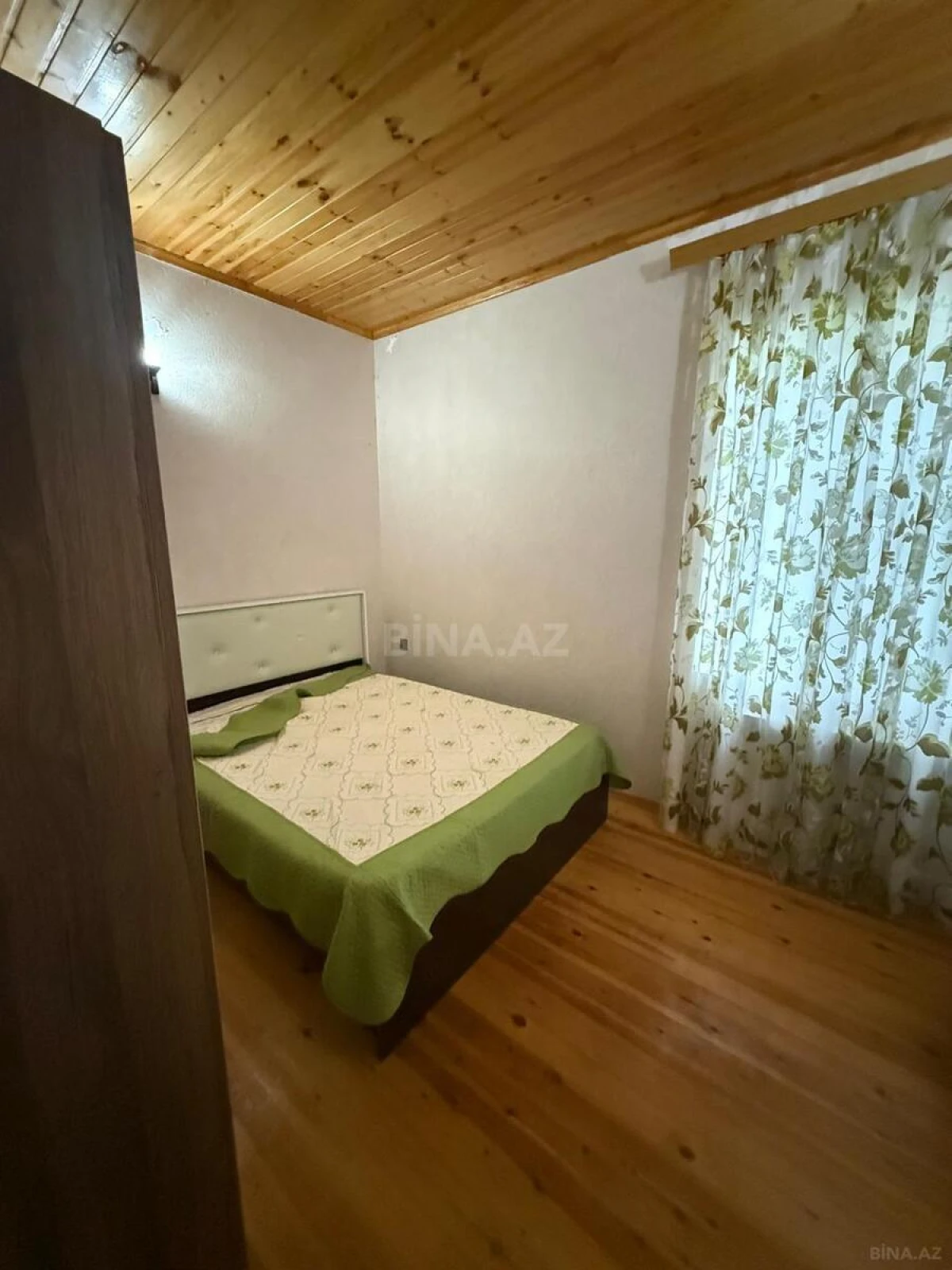 Satılır 8 otaqlı həyət evi 226 m²