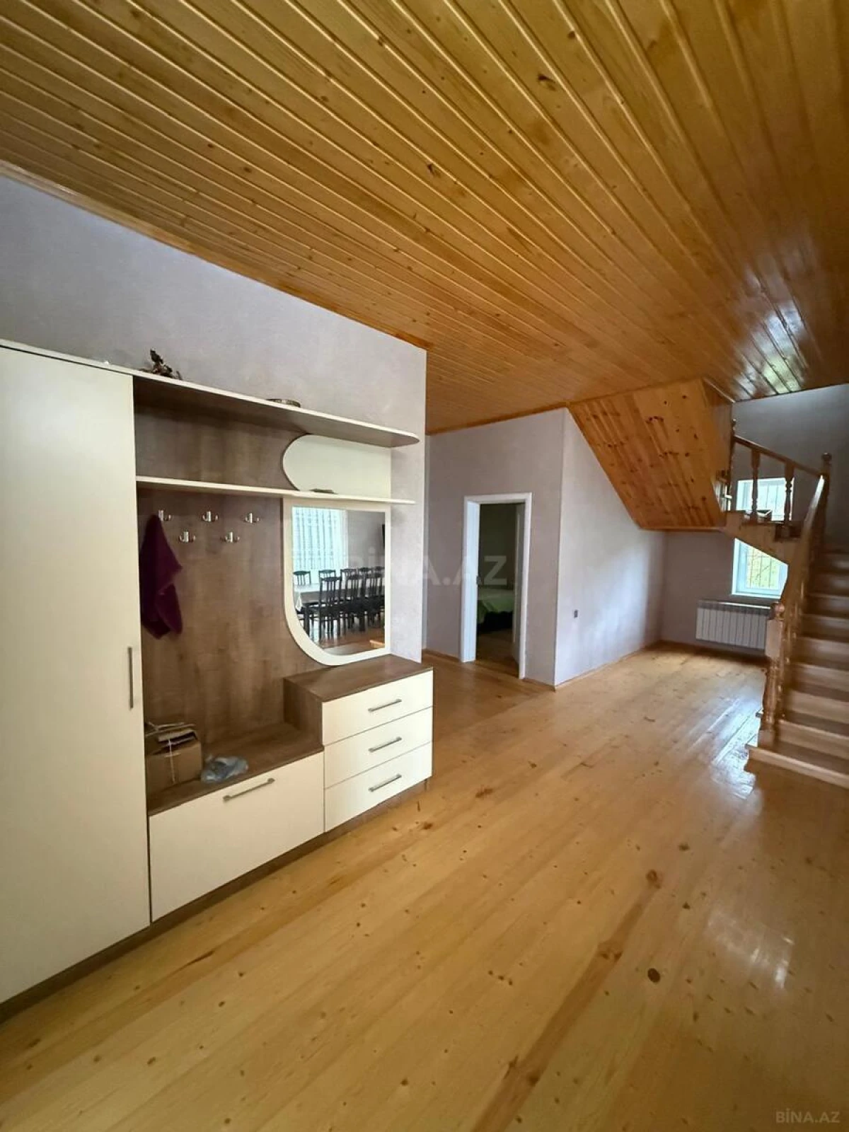 Satılır 8 otaqlı həyət evi 226 m²