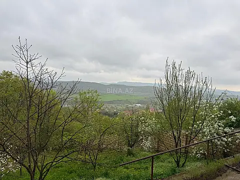 Satılır 8 otaqlı həyət evi 226 m²