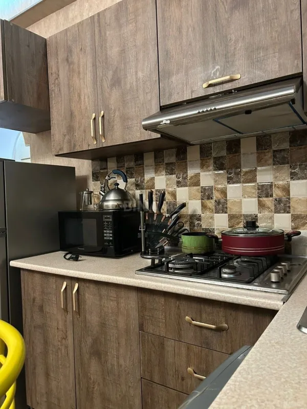 Kirayə verilir 2 otaqlı mənzil 70 m²