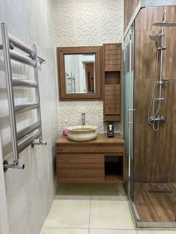 Kirayə verilir 2 otaqlı mənzil 70 m²