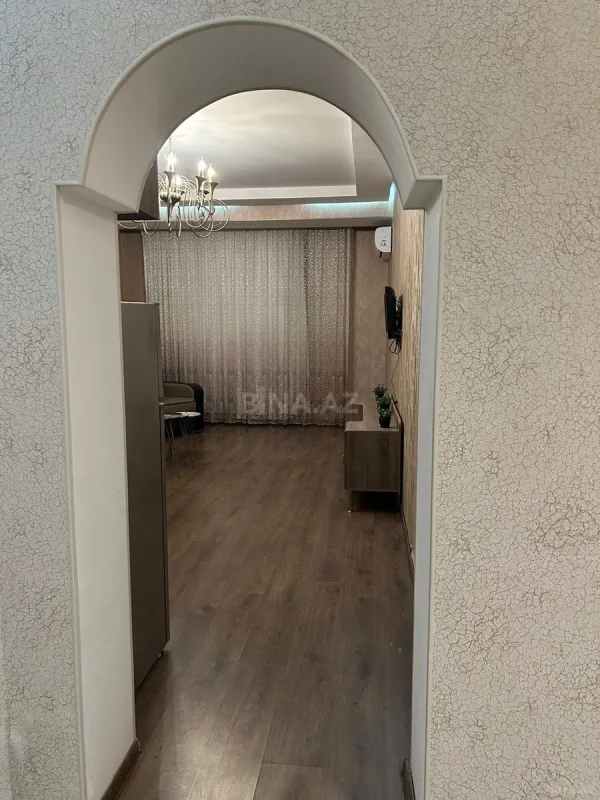 Kirayə verilir 2 otaqlı mənzil 70 m²