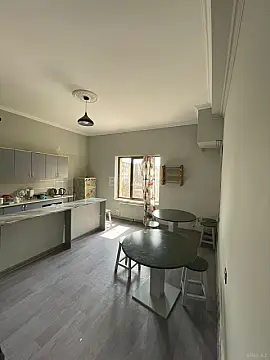 Kirayə verilir obyekt 460 m²