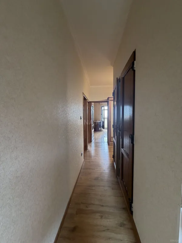 Satılır 4 otaqlı mənzil 108 m²