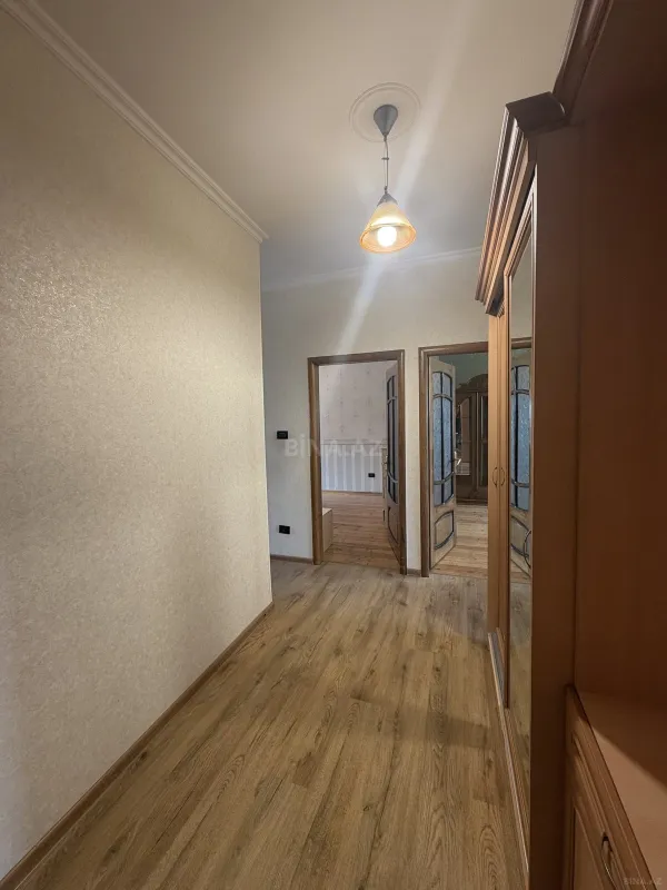 Satılır 4 otaqlı mənzil 108 m²