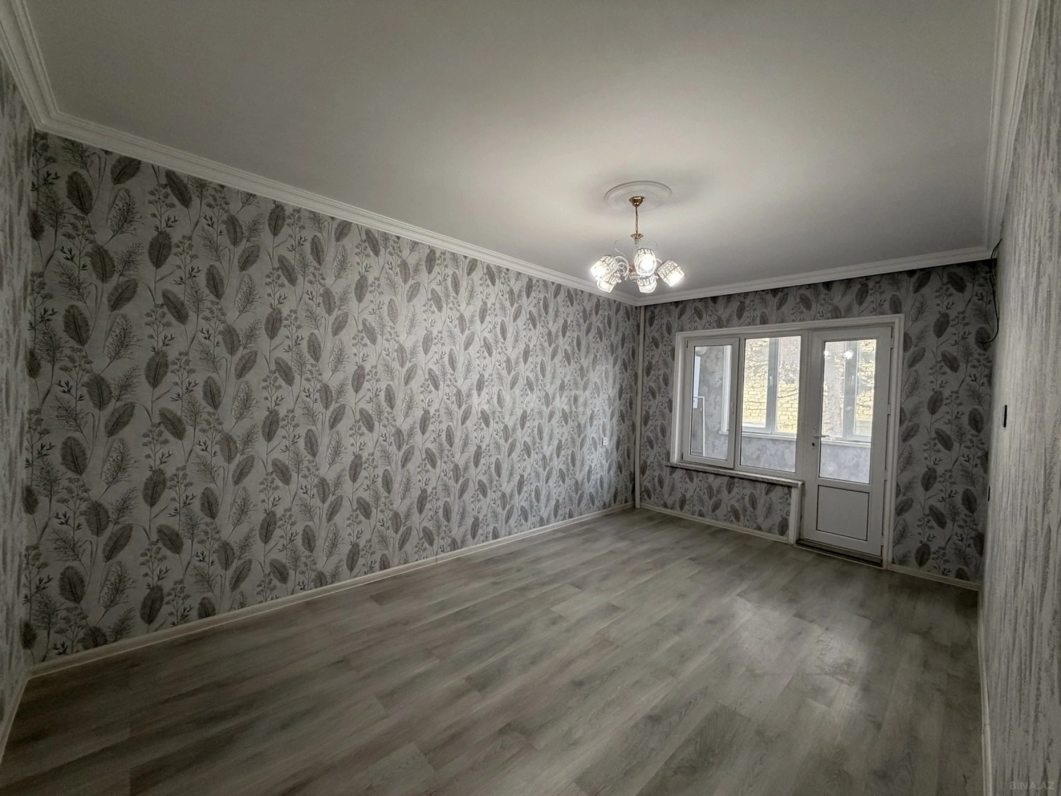 Satılır 4 otaqlı mənzil 108 m²