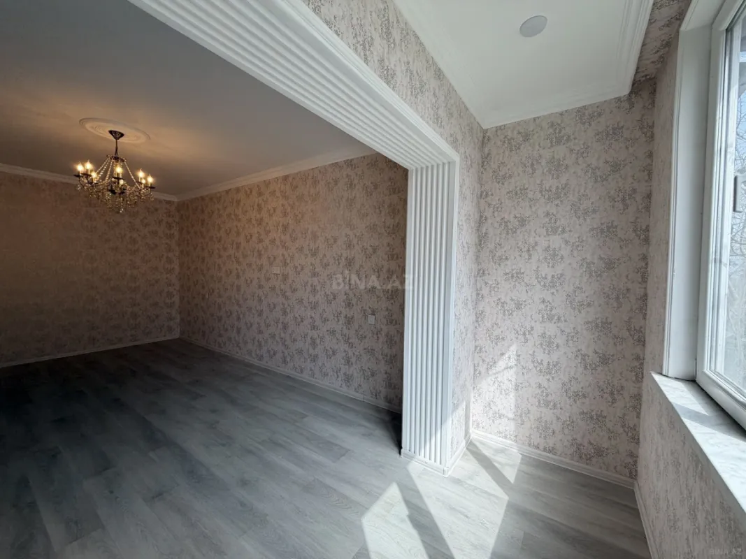 Satılır 4 otaqlı mənzil 108 m²