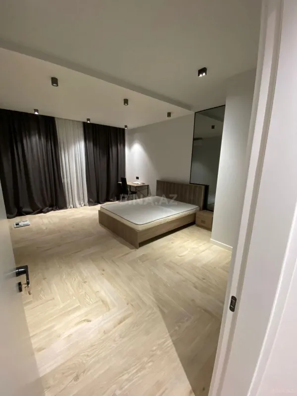 Kirayə verilir 2 otaqlı mənzil 90 m²