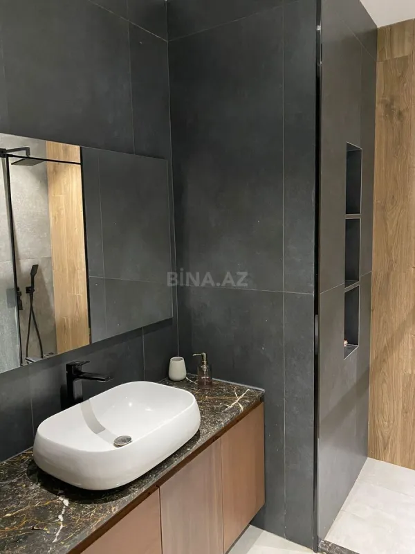 Kirayə verilir 2 otaqlı mənzil 90 m²