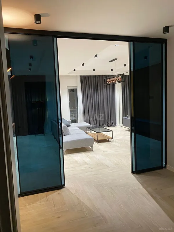 Kirayə verilir 2 otaqlı mənzil 90 m²