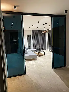 Kirayə verilir 2 otaqlı mənzil 90 m²