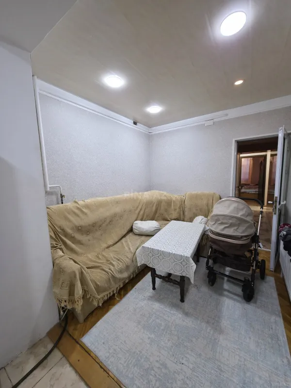 Satılır 4 otaqlı mənzil 110 m²