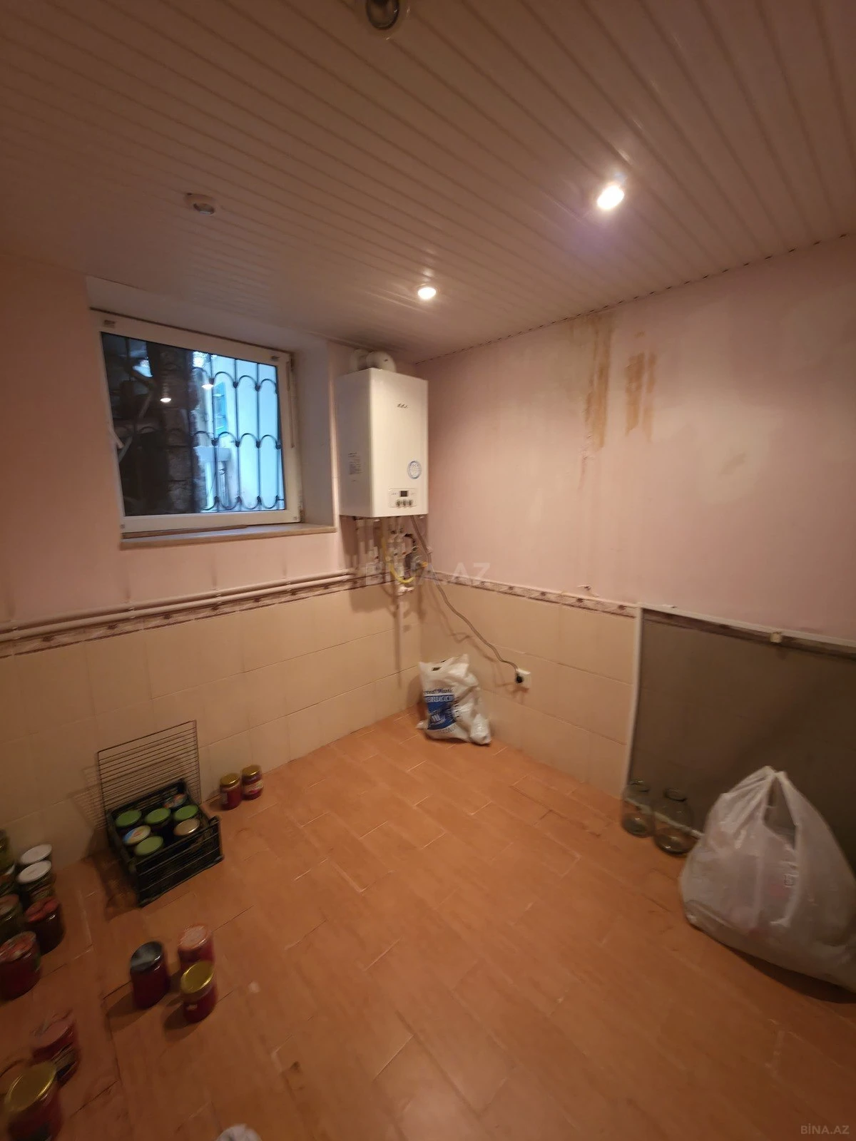 Satılır 4 otaqlı mənzil 110 m²