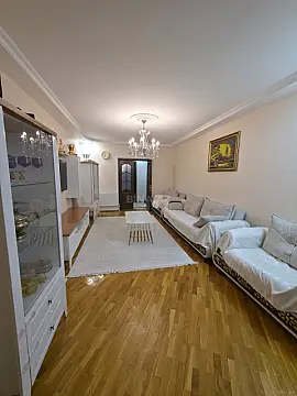 Satılır 4 otaqlı mənzil 110 m²