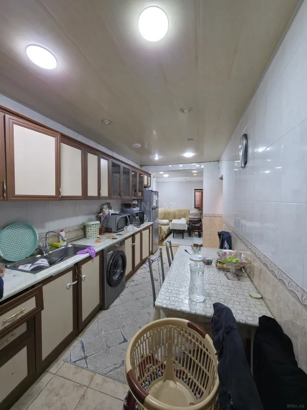 Satılır 4 otaqlı mənzil 110 m²