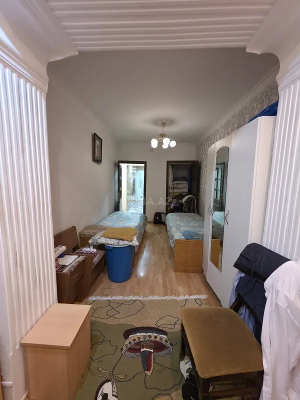 Satılır 4 otaqlı mənzil 110 m²