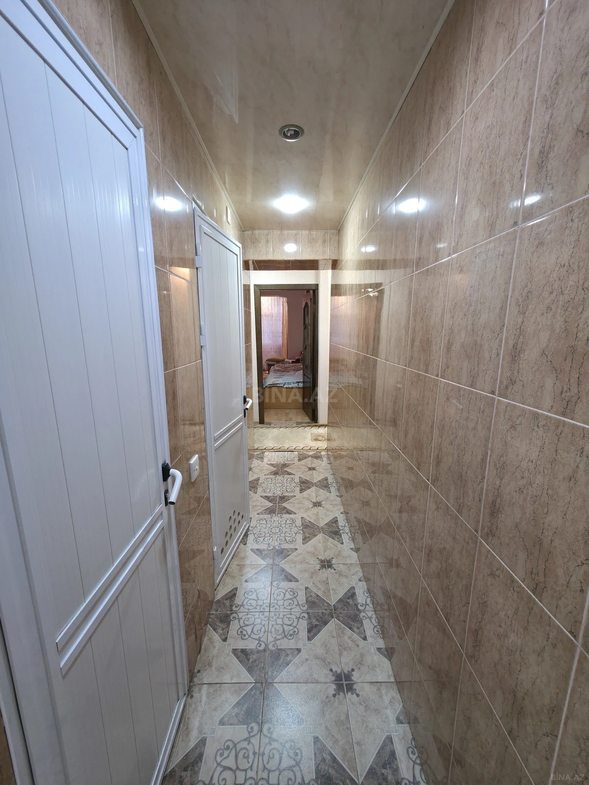 Satılır 4 otaqlı mənzil 110 m²