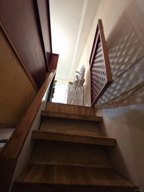 Satılır 4 otaqlı mənzil 110 m²