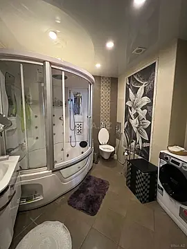 Satılır 5 otaqlı mənzil 240 m²