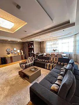 Satılır 5 otaqlı mənzil 240 m² — Bakı, Nizami 5 otaq 240.00 m²