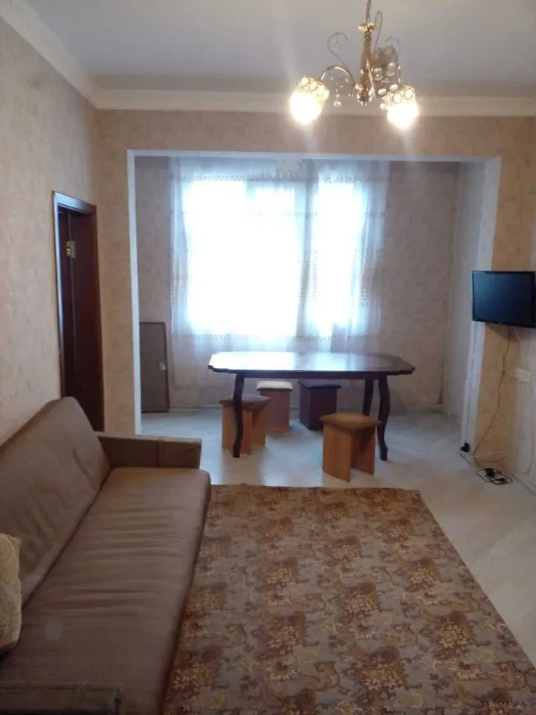 Kirayə verilir 2 otaqlı mənzil 46 m²