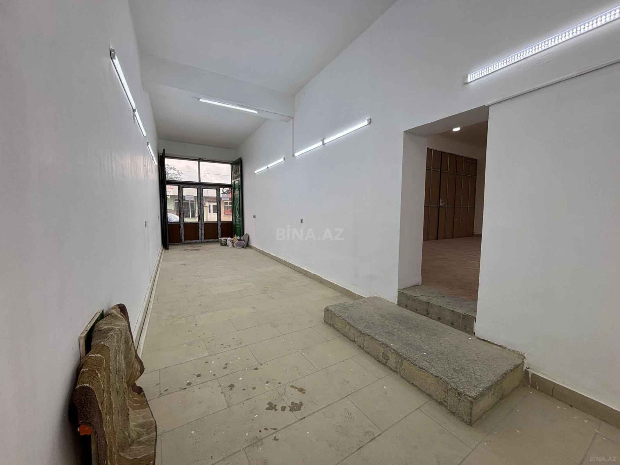 Kirayə verilir obyekt 220 m²