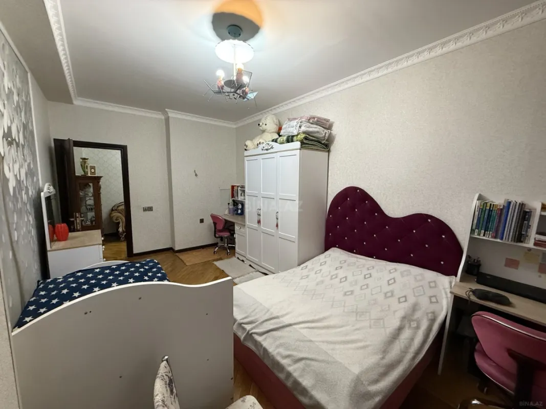 Satılır 3 otaqlı mənzil 105 m²