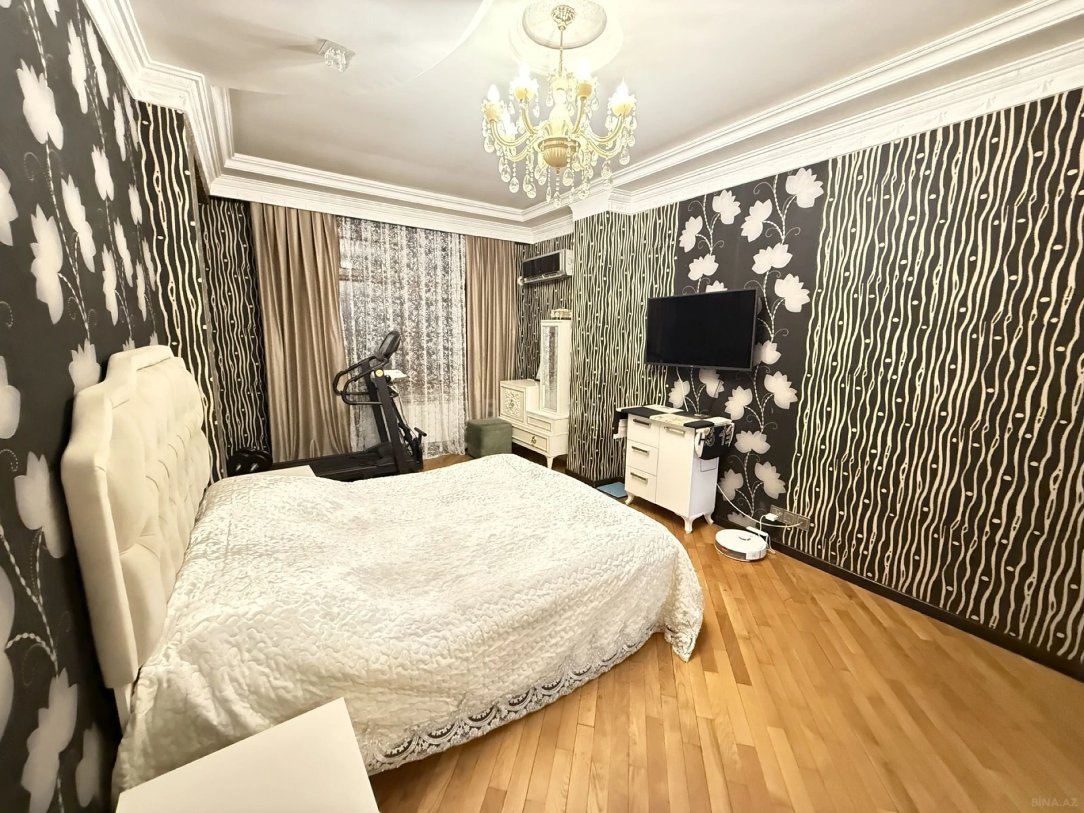 Satılır 3 otaqlı mənzil 105 m²