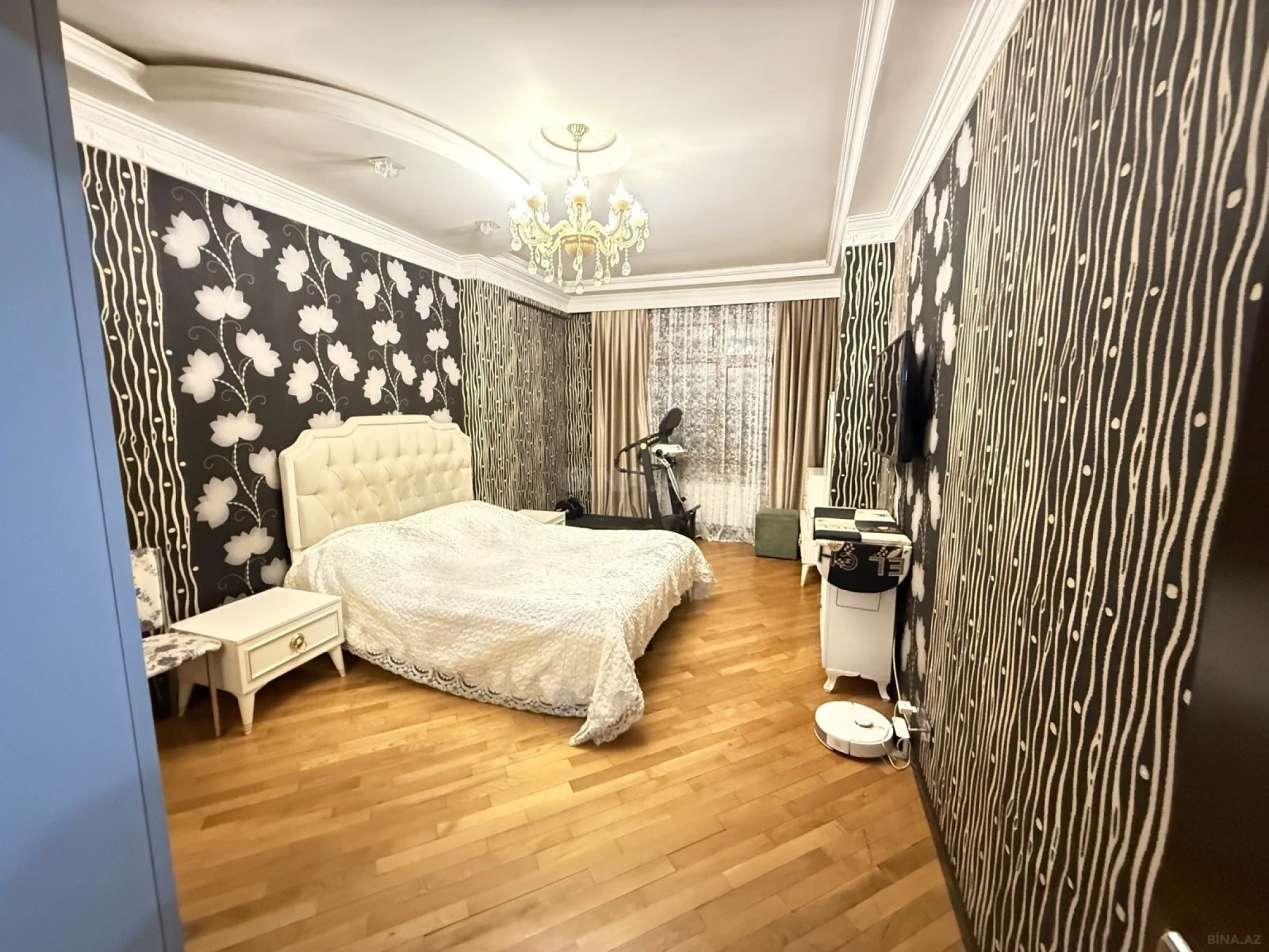 Satılır 3 otaqlı mənzil 105 m²