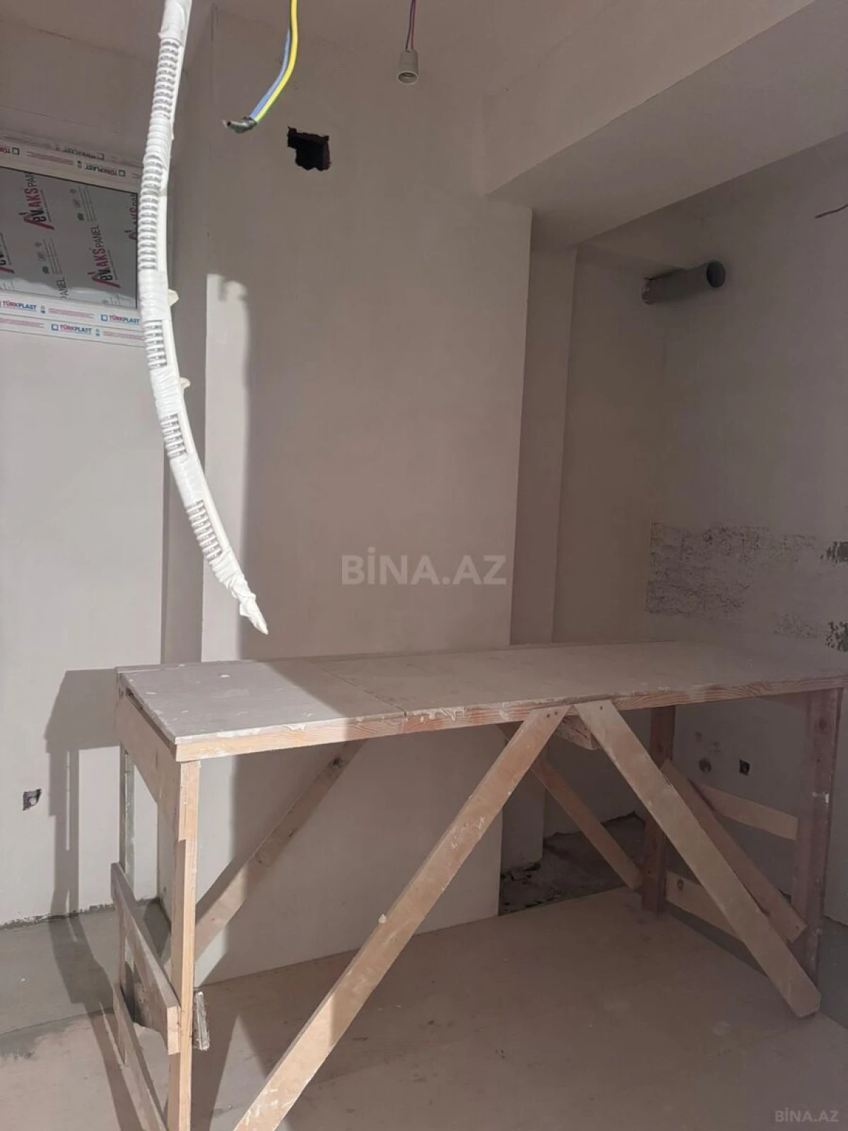 Satılır 2 otaqlı mənzil 60 m²