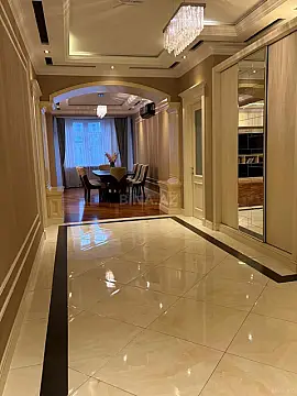 Satılır 4 otaqlı mənzil 214 m²