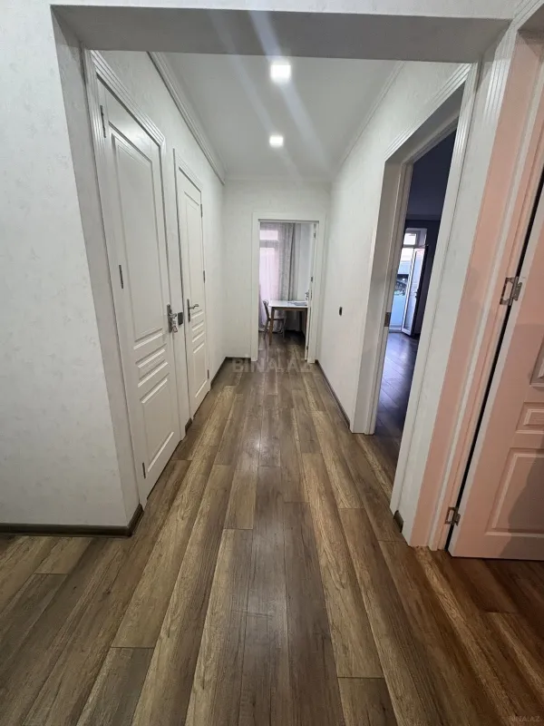 Satılır 3 otaqlı mənzil 68 m²