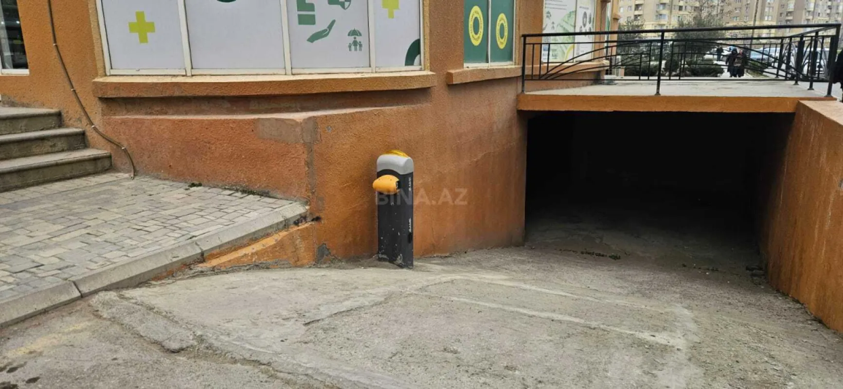 Satılır qaraj 24 m²