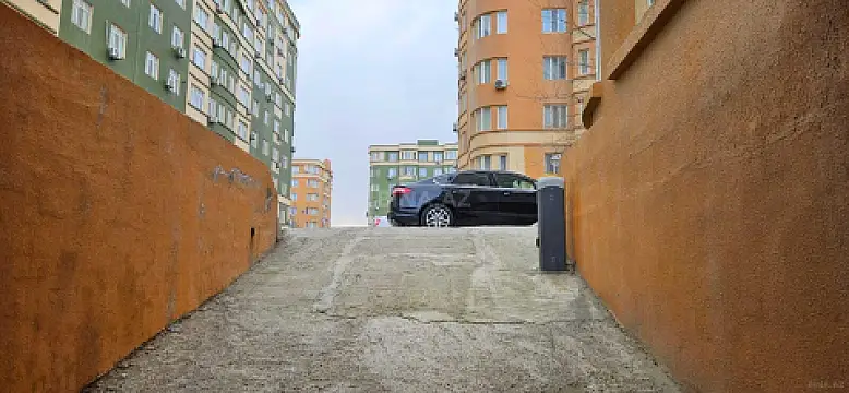 Satılır qaraj 24 m²