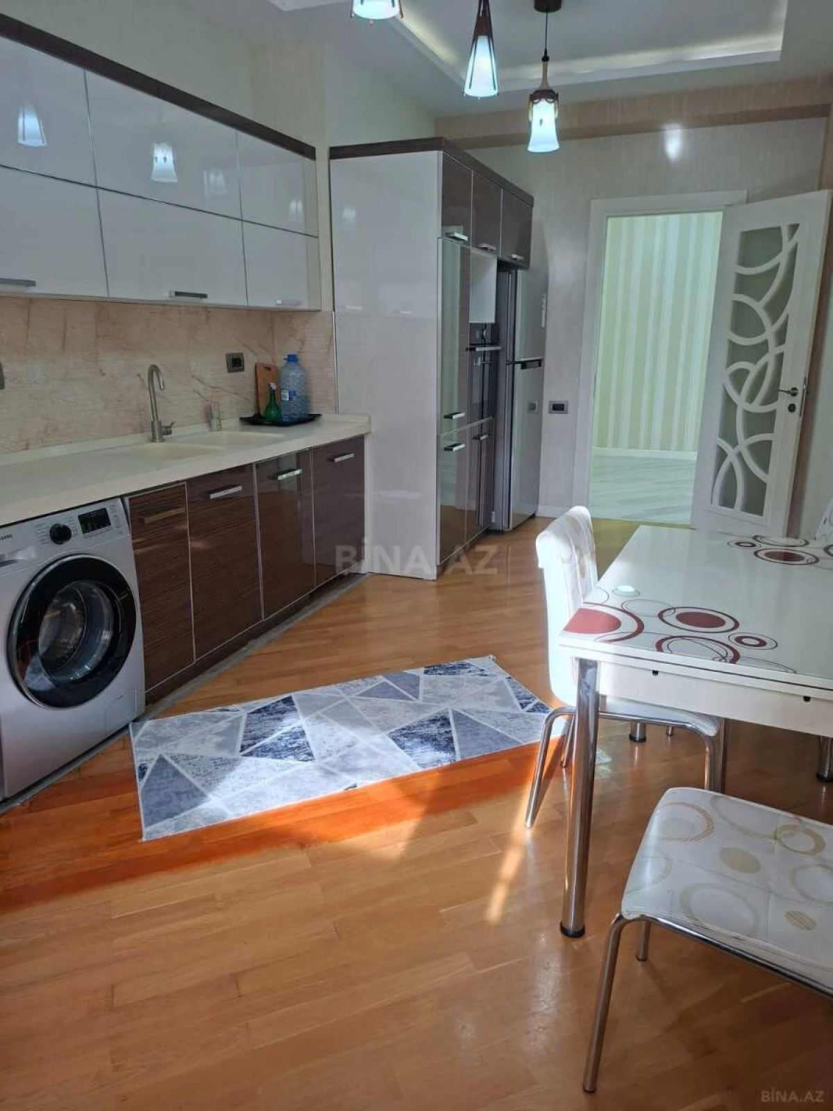 Satılır 2 otaqlı mənzil 110 m²