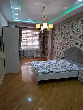 Satılır 2 otaqlı mənzil 110 m²