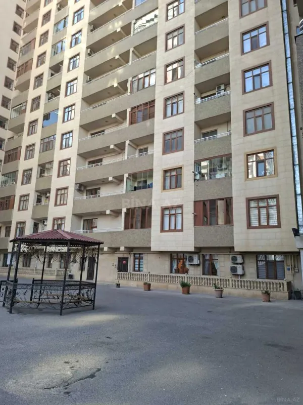 Satılır 2 otaqlı mənzil 110 m²