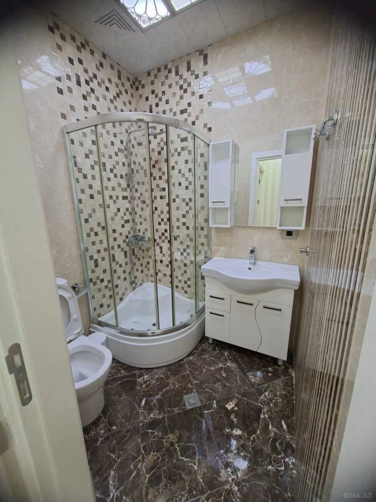 Satılır 2 otaqlı mənzil 110 m²