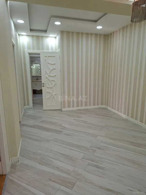Satılır 2 otaqlı mənzil 110 m²